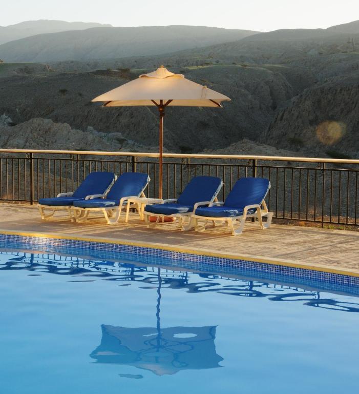 Golden Tulip Khatt Springs Resort & Spa Рас-ель-Хайма Екстер'єр фото