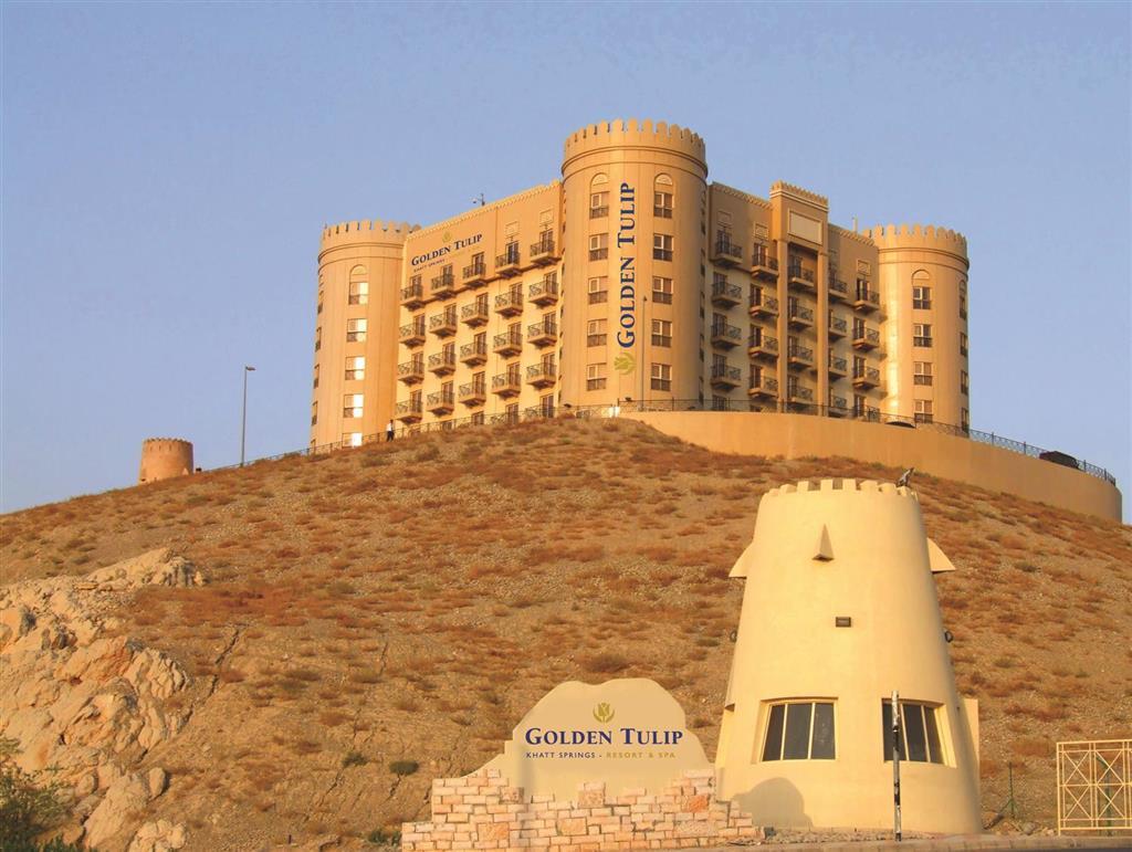Golden Tulip Khatt Springs Resort & Spa Рас-ель-Хайма Екстер'єр фото