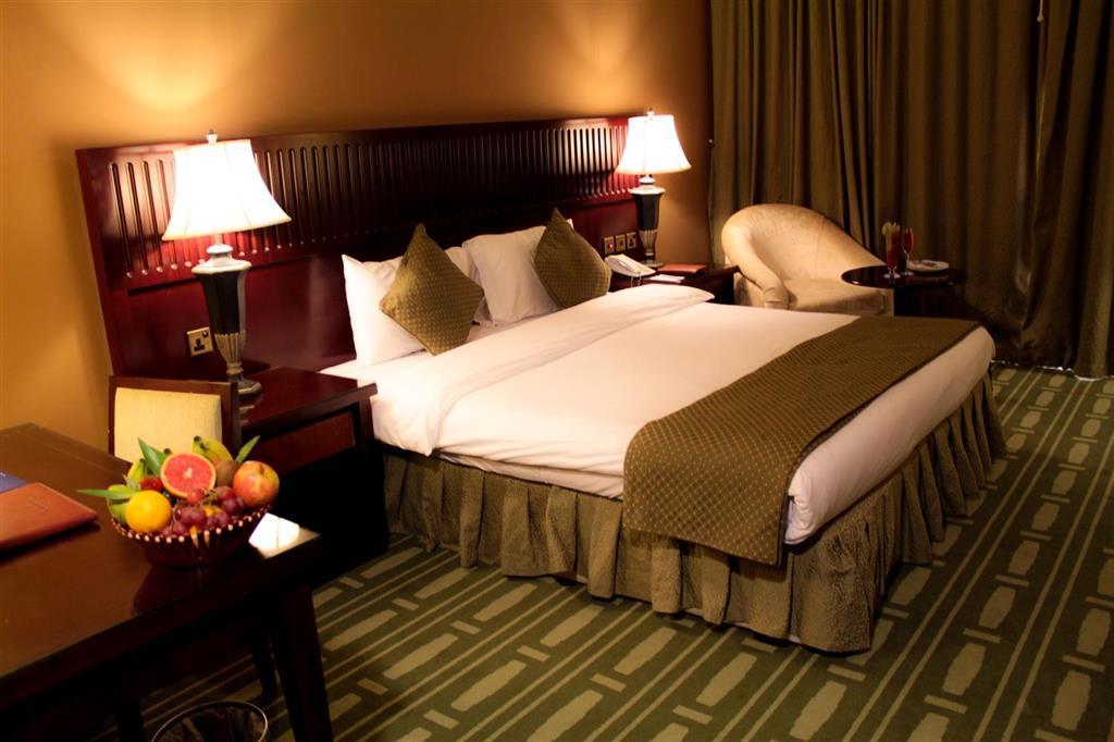 Golden Tulip Khatt Springs Resort & Spa Рас-ель-Хайма Екстер'єр фото