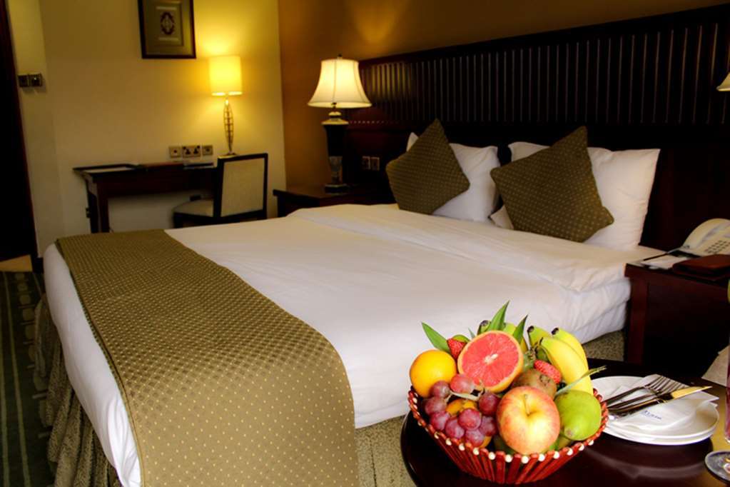 Golden Tulip Khatt Springs Resort & Spa Рас-ель-Хайма Екстер'єр фото
